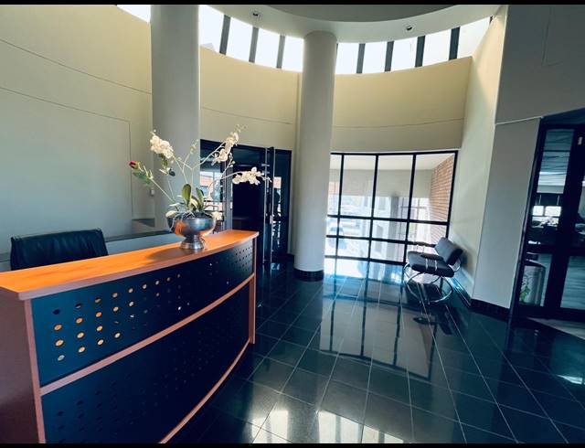 3,397M² OFFICE FOR SALE IN VORNA VALLEY